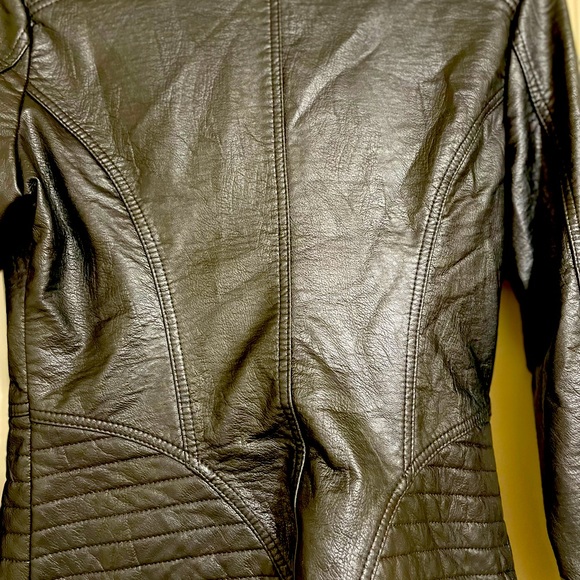 Black leather Jacket in excellent condition - Picture 5 of 7